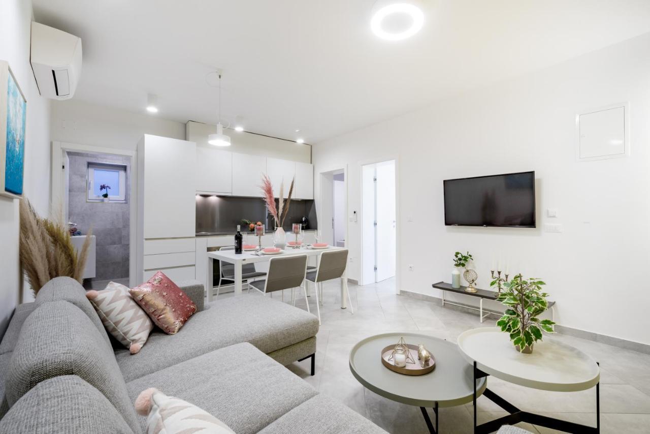 מליני Apartments Villa Poco Loco חדר תמונה